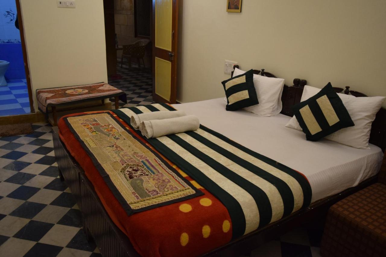 Hotel Renuka Jaisalmer Extérieur photo
