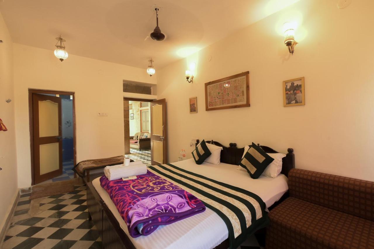 Hotel Renuka Jaisalmer Extérieur photo