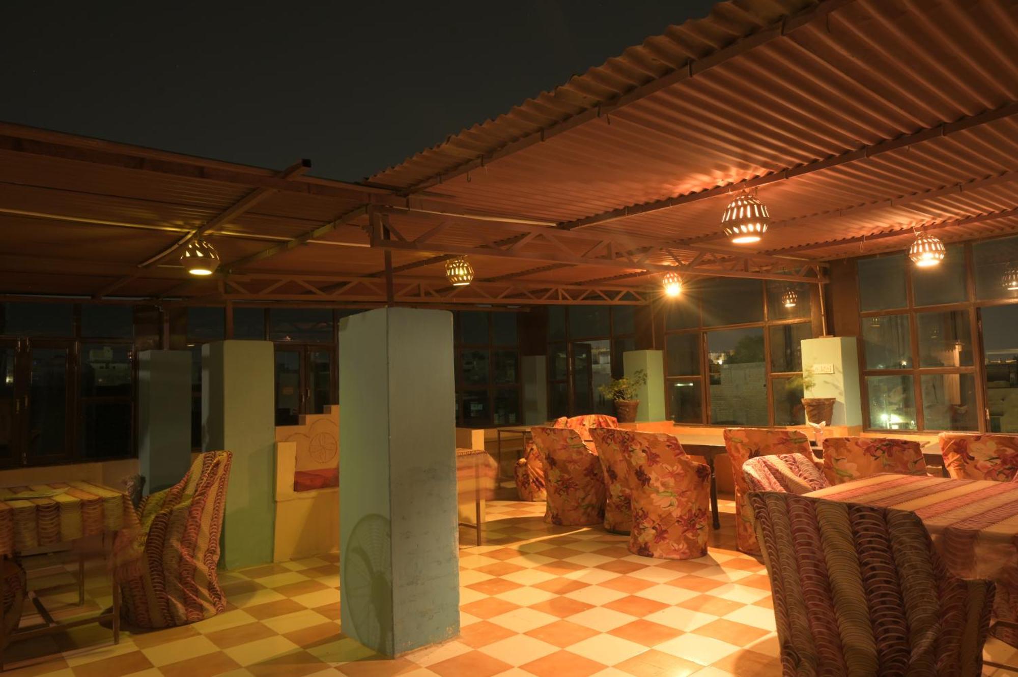 Hotel Renuka Jaisalmer Extérieur photo