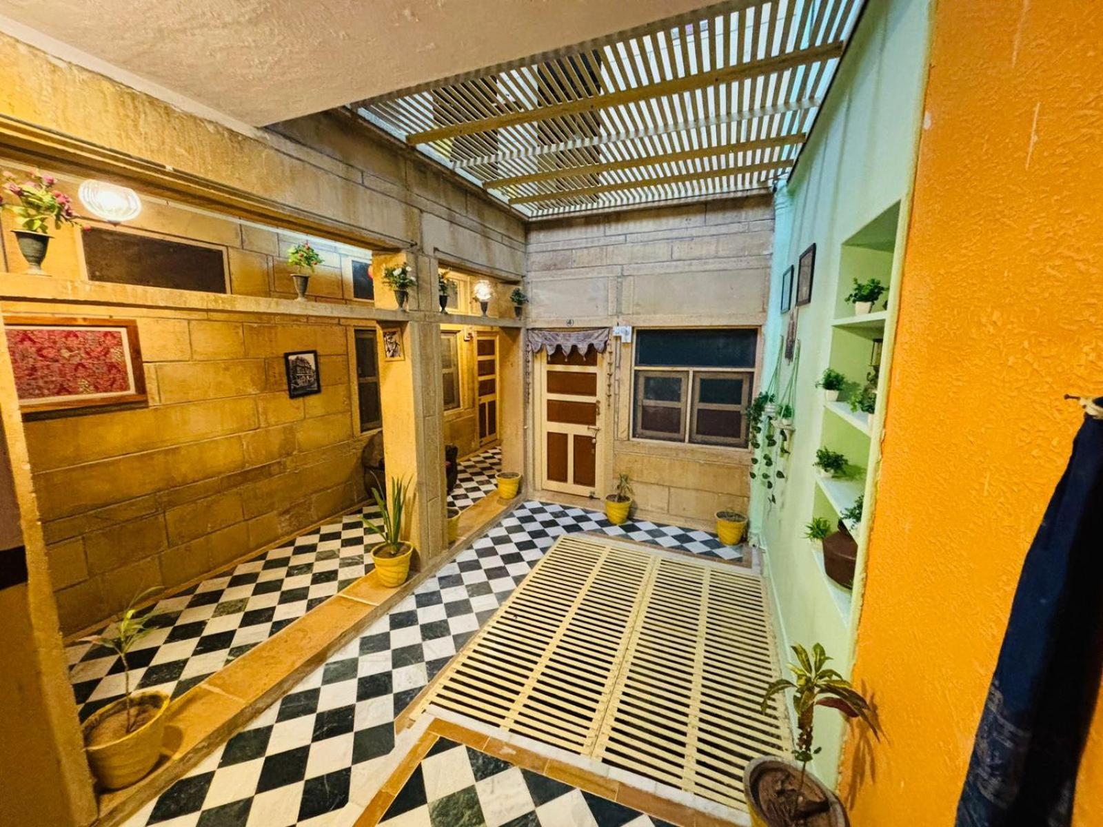 Hotel Renuka Jaisalmer Extérieur photo