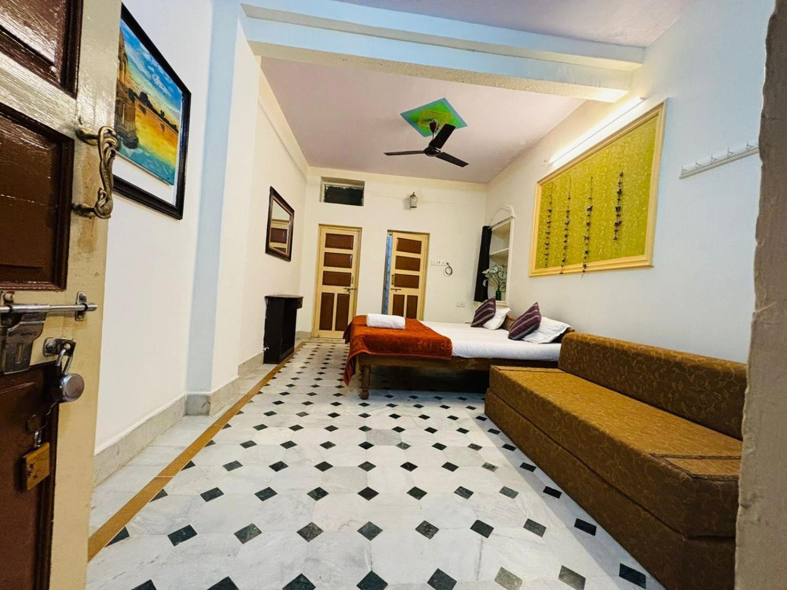 Hotel Renuka Jaisalmer Extérieur photo