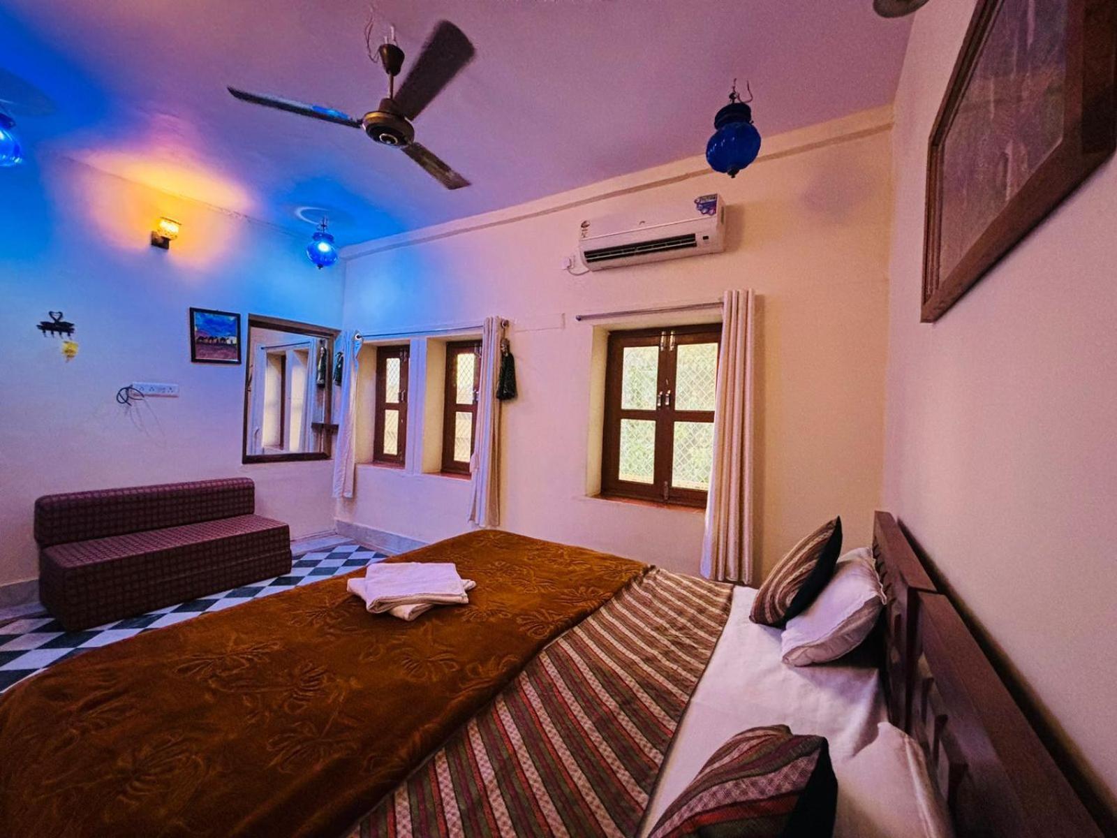 Hotel Renuka Jaisalmer Extérieur photo