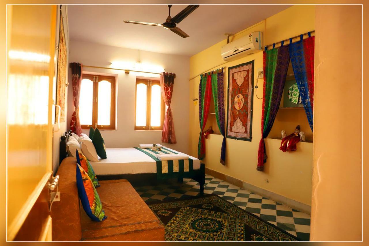 Hotel Renuka Jaisalmer Extérieur photo